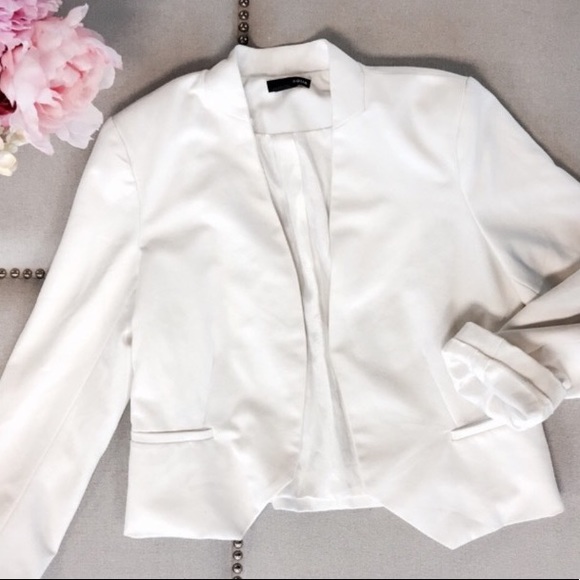 3/4 sleeve white blazer - Picture 2 of 2